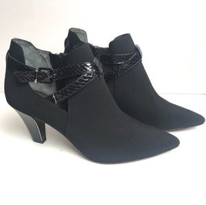 Donald J Pliner Tamy Women Pointed Toe Ankle Boot